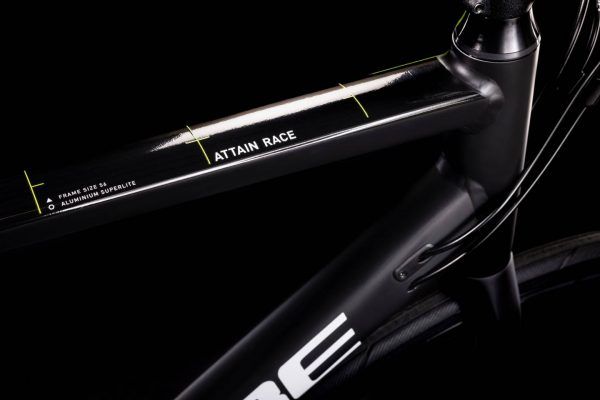 CUBE attain race black 'n' white 2023