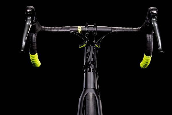 CUBE attain race black 'n' white 2023