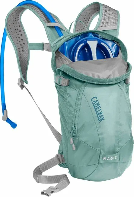 Magic™ 70 oz Hydration Pack