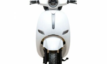 ΗΛΕΚΤΡΙΚΟ ΜΗΧΑΝΑΚΙ ELECTRIC SCOOTER URANUS 3000W ΛΕΥΚΟ ΜΕ ΔΙΠΛΗ ΜΠΑΤΑΡΙΑ