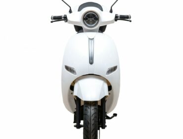 ΗΛΕΚΤΡΙΚΟ ΜΗΧΑΝΑΚΙ ELECTRIC SCOOTER URANUS 3000W ΛΕΥΚΟ ΜΕ ΔΙΠΛΗ ΜΠΑΤΑΡΙΑ