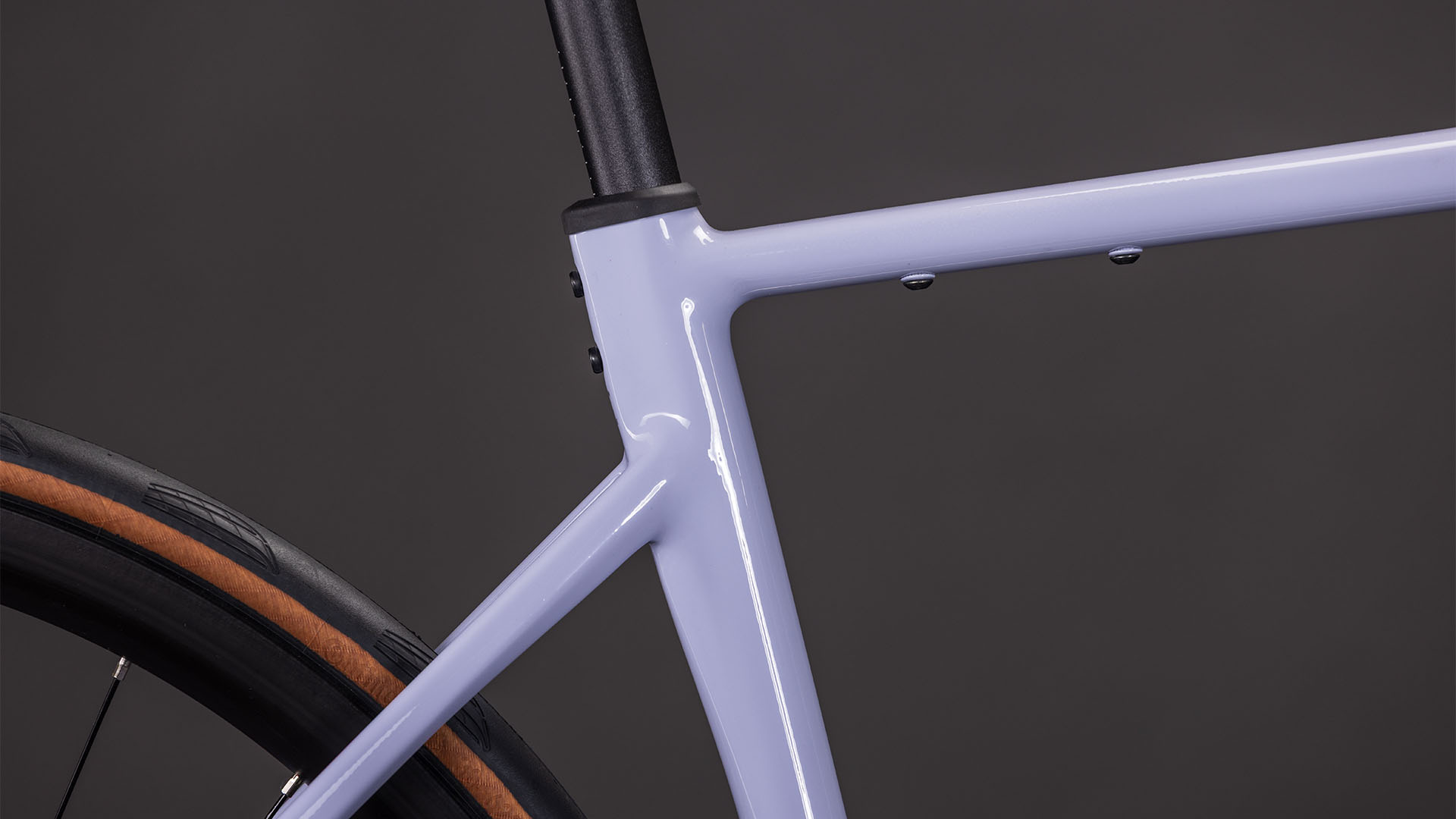 Cube Attain Race cyclamen´n´black - 2026