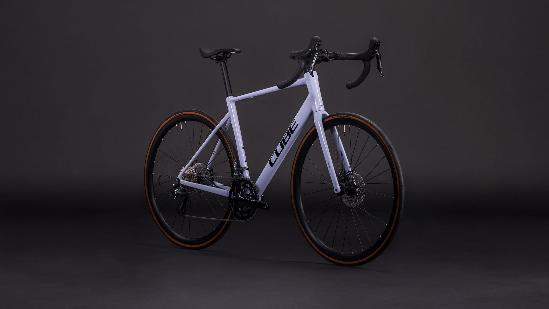 Cube Attain Race cyclamen´n´black - 2026